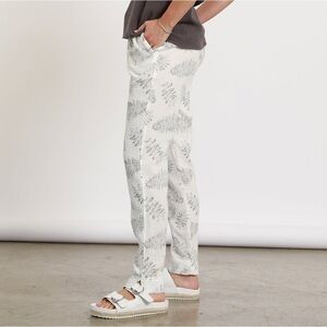 Hello Nite | Gauze V Shell